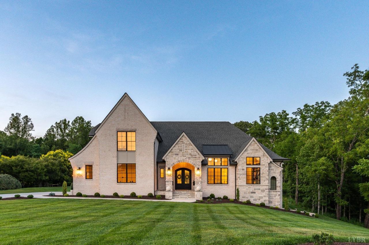 111 Waterton Drive, Lynchburg, VA 24503