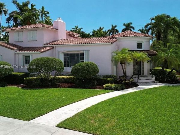 1056 Harrison St , Hollywood, FL 33019