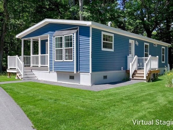 139 Robinhood Drive, Exeter, NH 03833