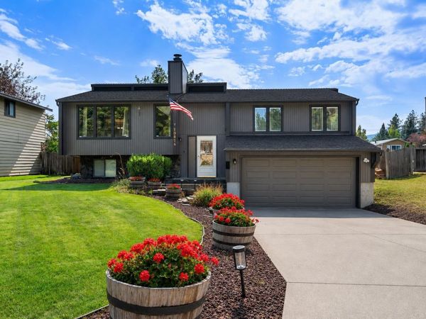 10816 E 31st Ave, Spokane Valley, WA 99206