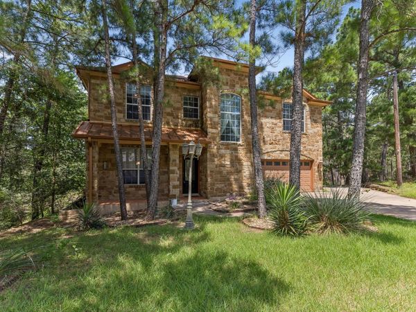 138 Papawai DR, Bastrop, TX 78602