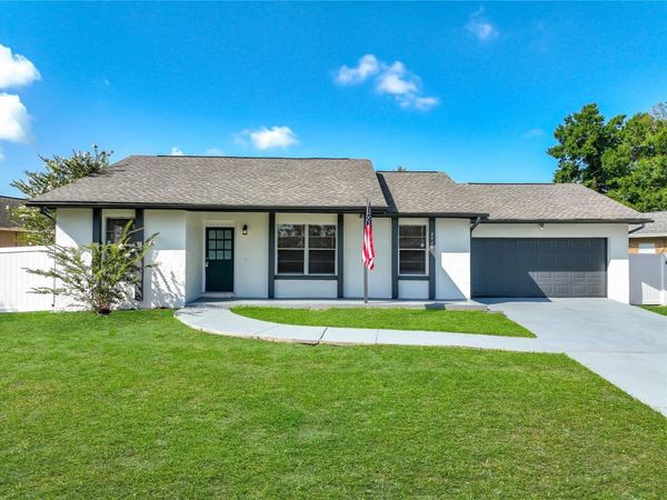 8426 VILLAGE GREEN RD , ORLANDO, FL 32818