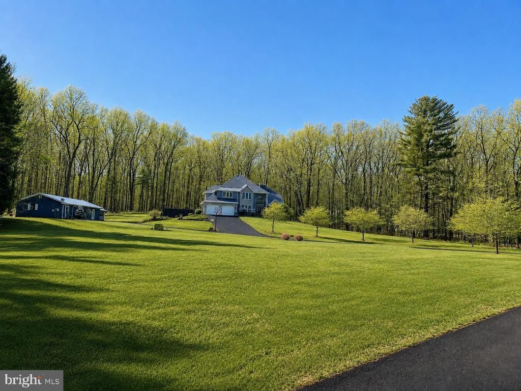 405 HOUTZ LANE, PORT MATILDA, PA 16870