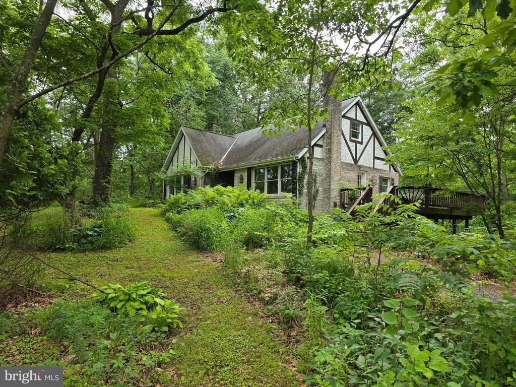 275 HOFFMAN ROAD , GETTYSBURG, PA 17325