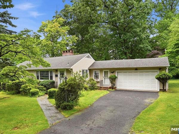 51 Crystal Avenue, WEST ORANGE, NJ 07052