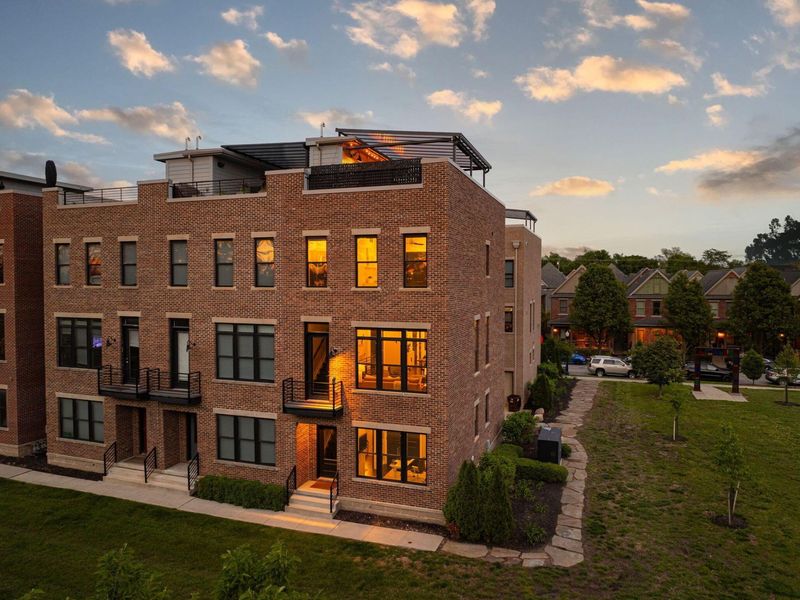 611 W 2nd Avenue, Columbus, OH 43201 Photo 1