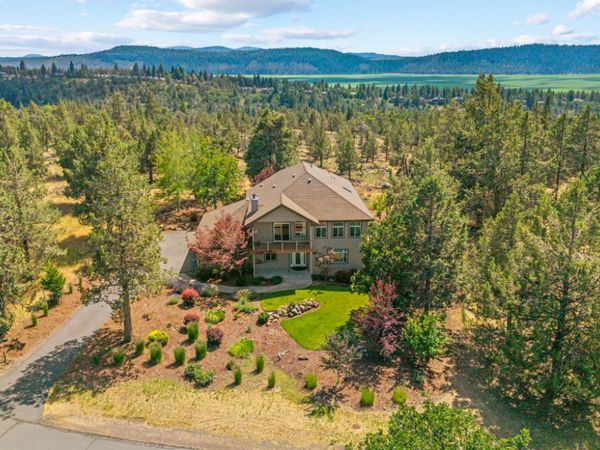10126 Cinnamon Teal Drive, Klamath Falls, OR 97601
