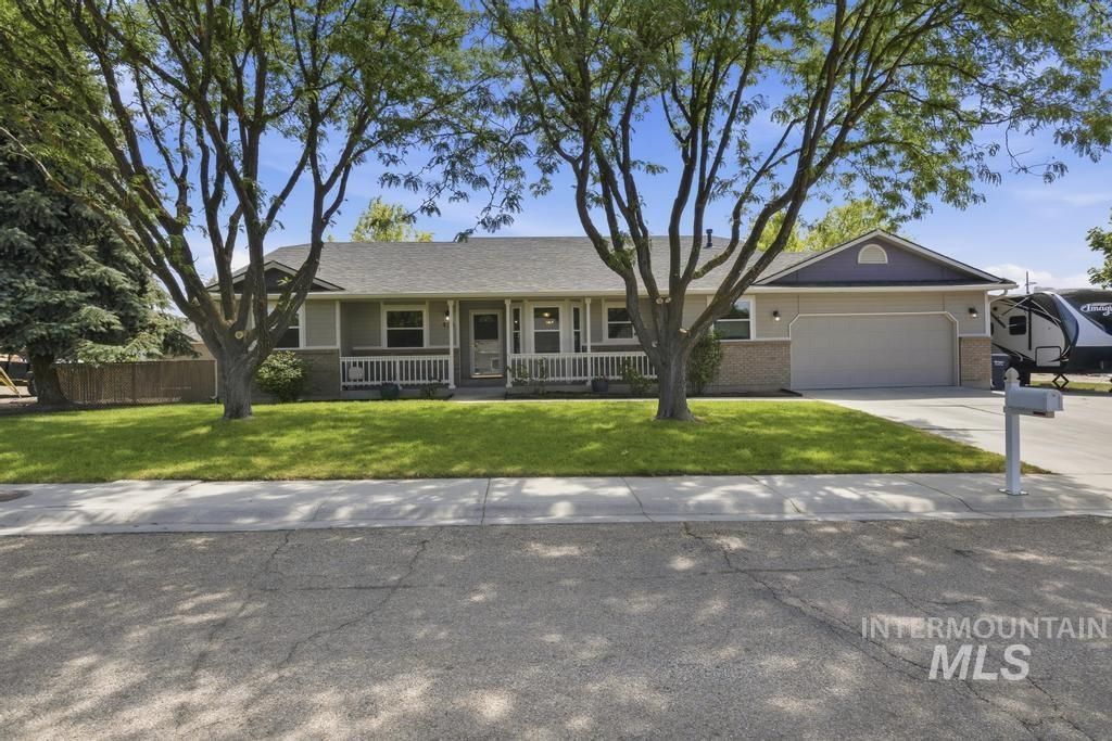 424 N Georgia Ave, Caldwell, ID 83605 Main Photo