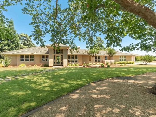 10055 Justamere Ln, Elk Grove, CA 95624