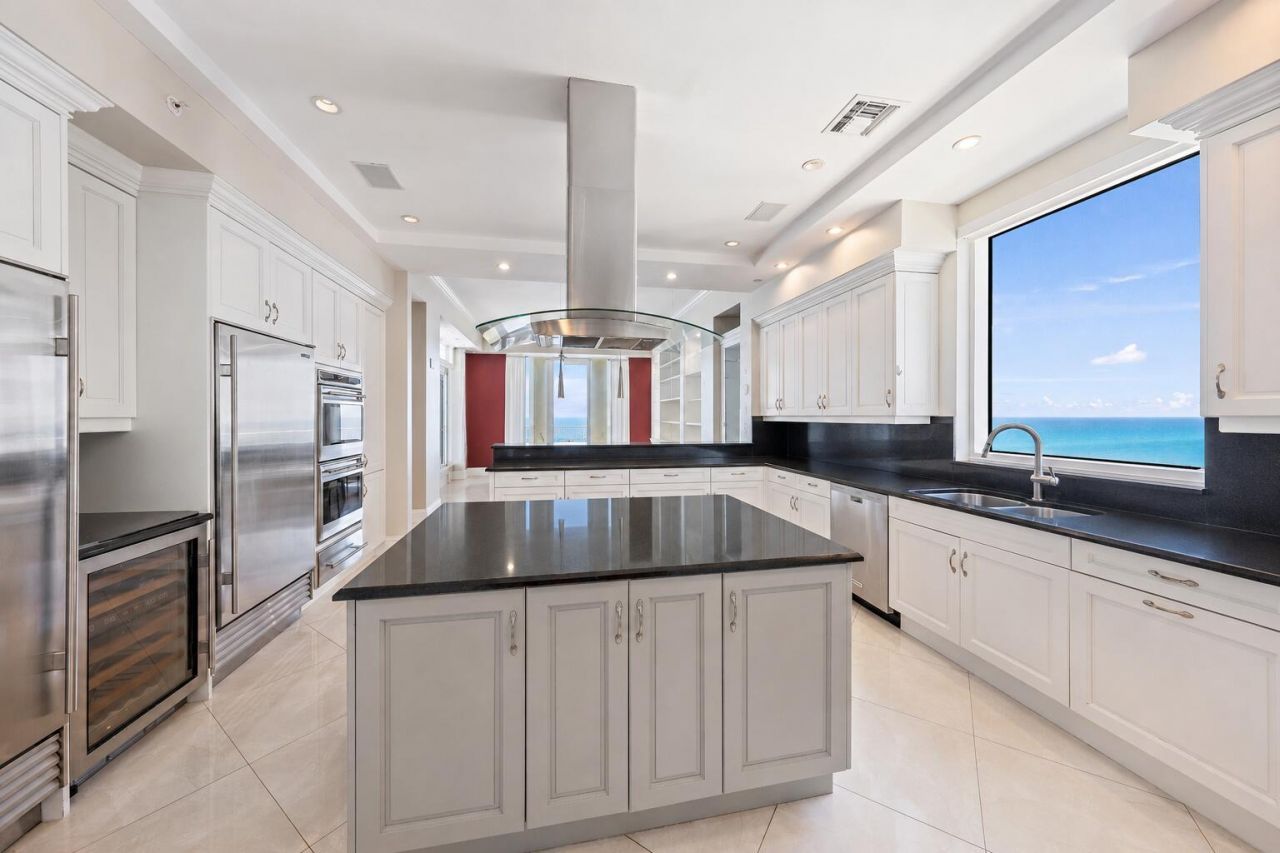 5310 N Ocean Drive, Unit 801 , Singer Island, FL 33404 Photo