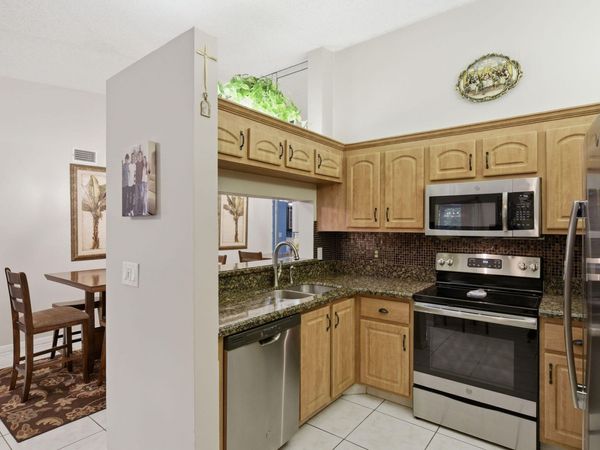 13811 Oneida Drive, Unit F2, Delray Beach, FL 33446
