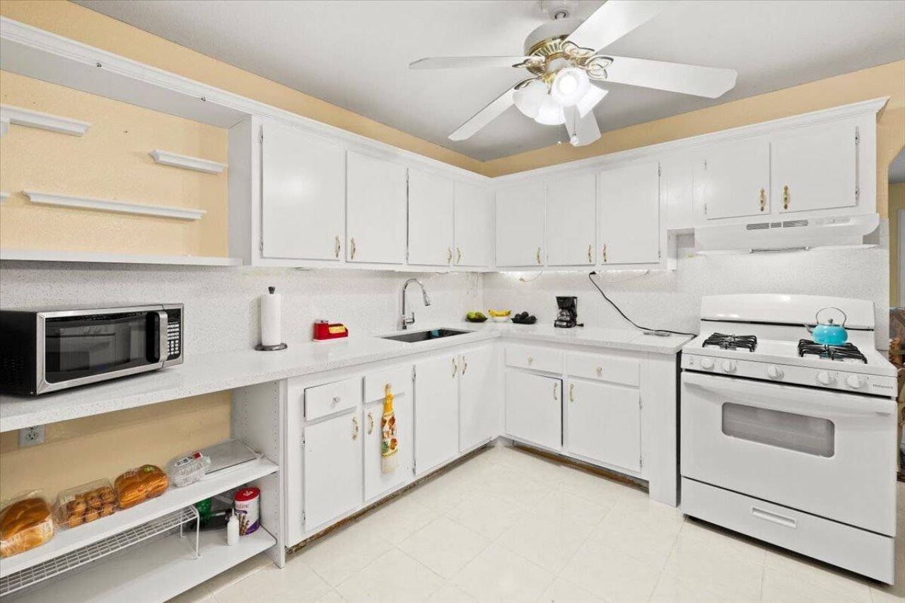 1830 Keenland Circle, West Palm Beach, FL 33415 Photo