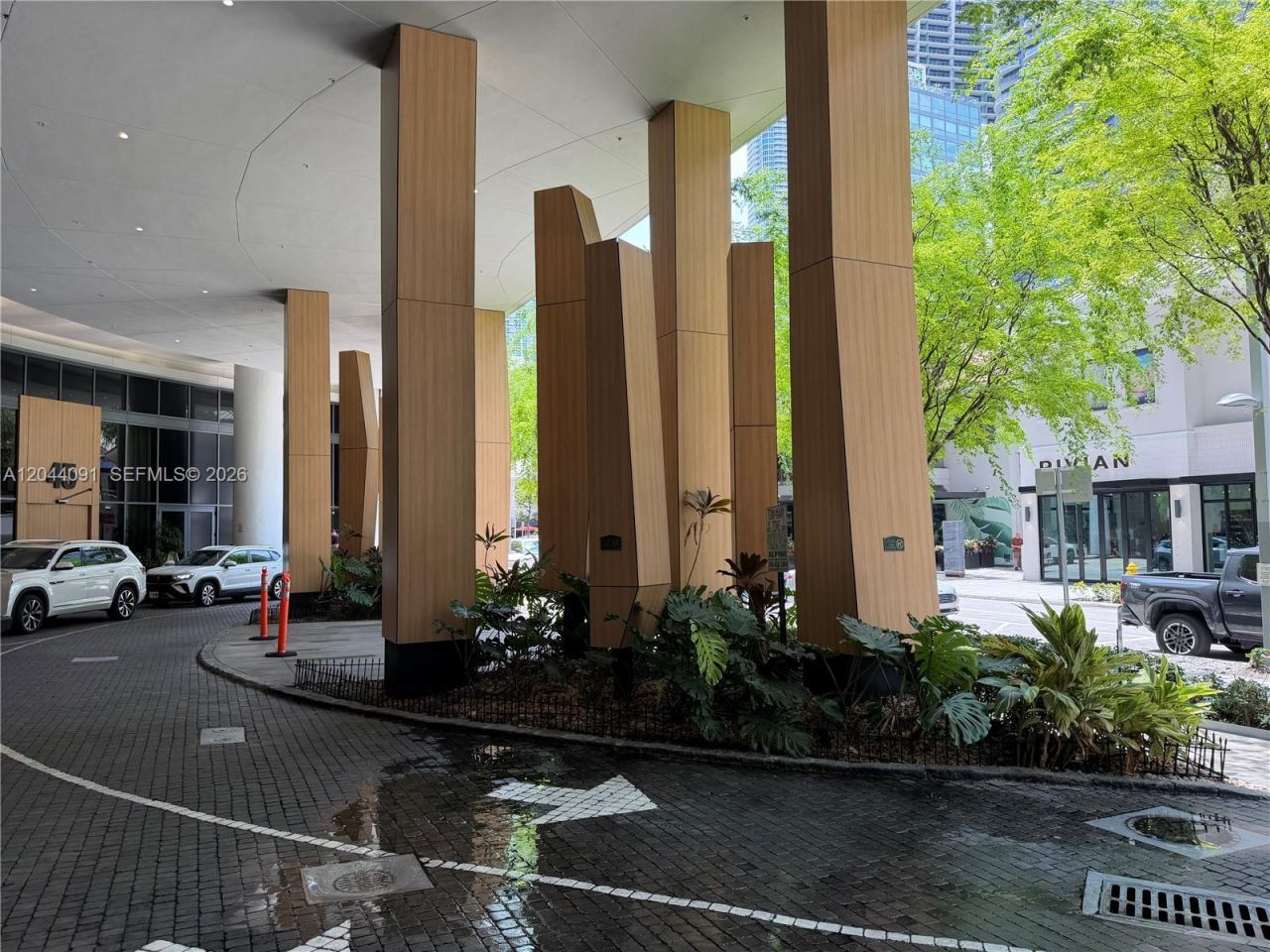 55 SW 9th St , Unit 2208, Miami, FL 33130 Photo
