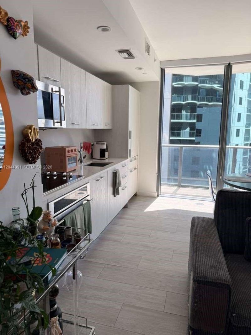 55 SW 9th St , Unit 2208, Miami, FL 33130 Photo