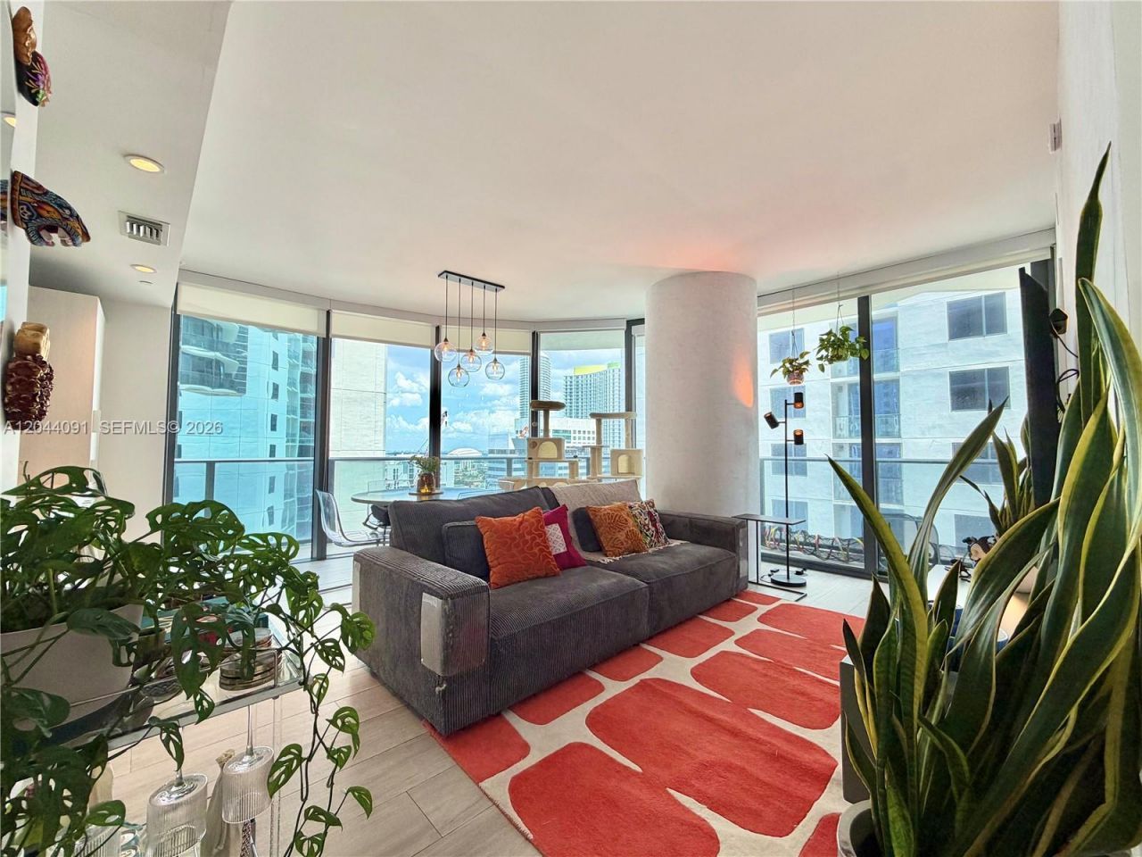 55 SW 9th St , Unit 2208, Miami, FL 33130 Photo
