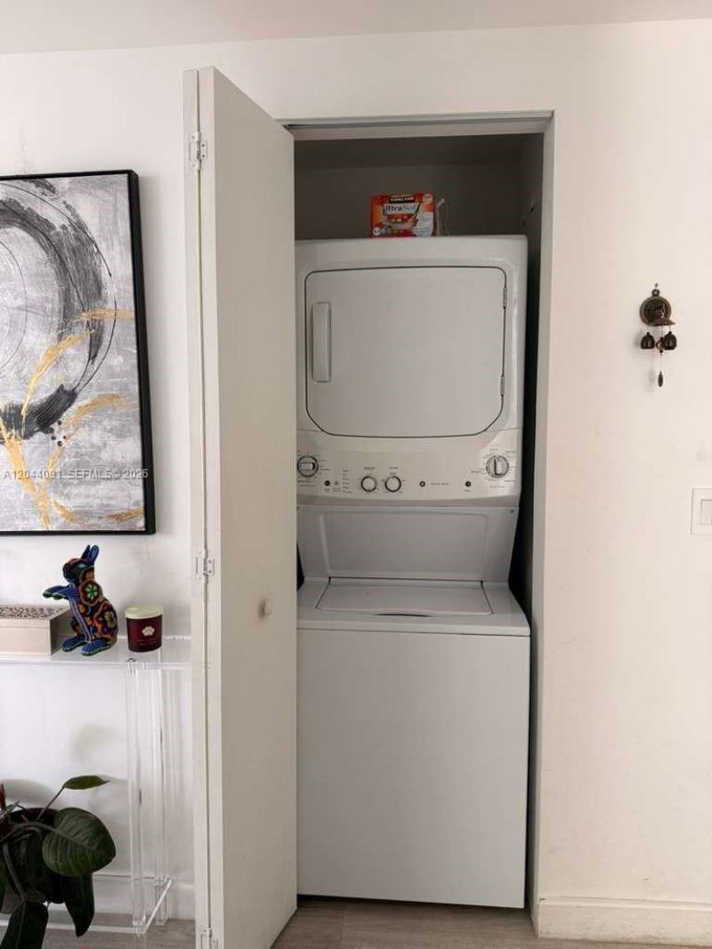 55 SW 9th St , Unit 2208, Miami, FL 33130 Photo