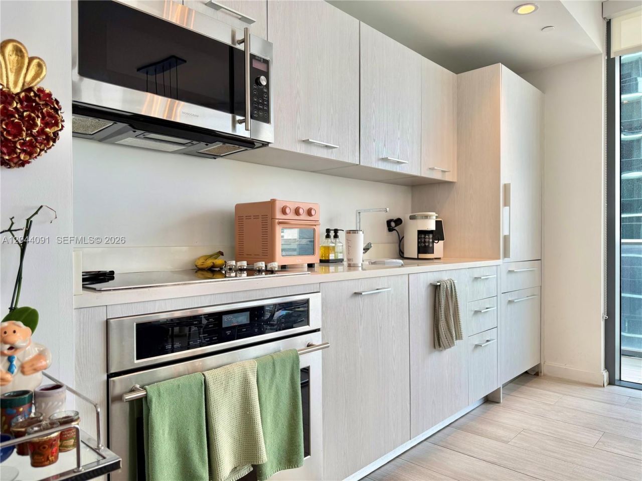 55 SW 9th St , Unit 2208, Miami, FL 33130 Photo