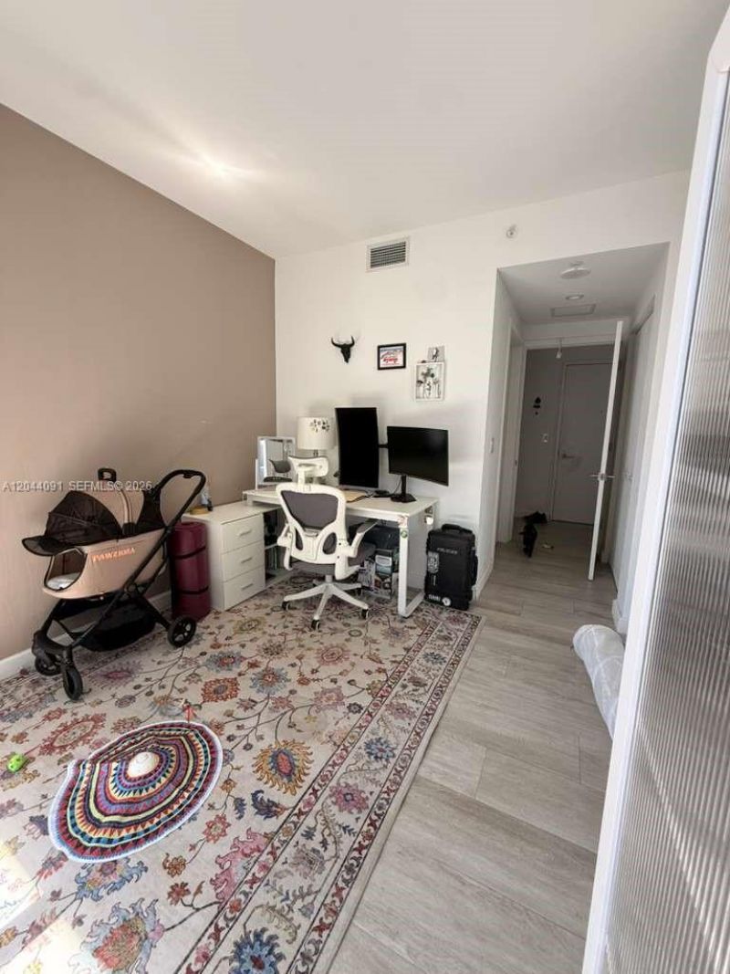 55 SW 9th St , Unit 2208, Miami, FL 33130 Photo