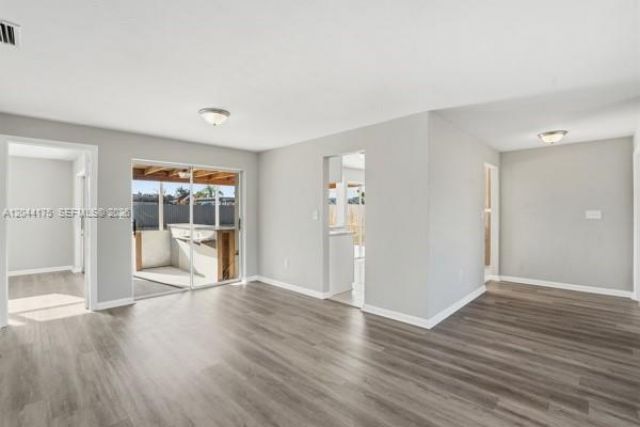 312 Hollywood , Lehigh Acres, FL 33936 Photo