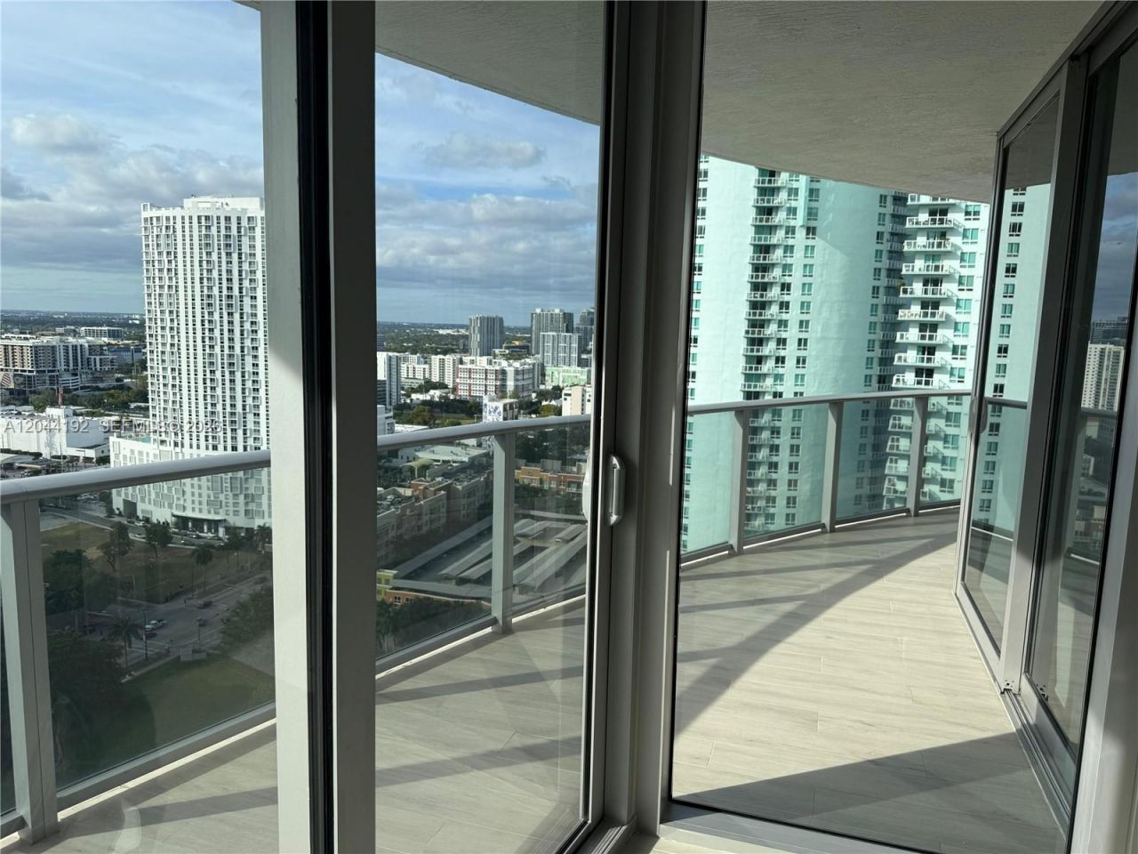 488 NE 18th St , Unit 2701, Miami, FL 33132 Photo