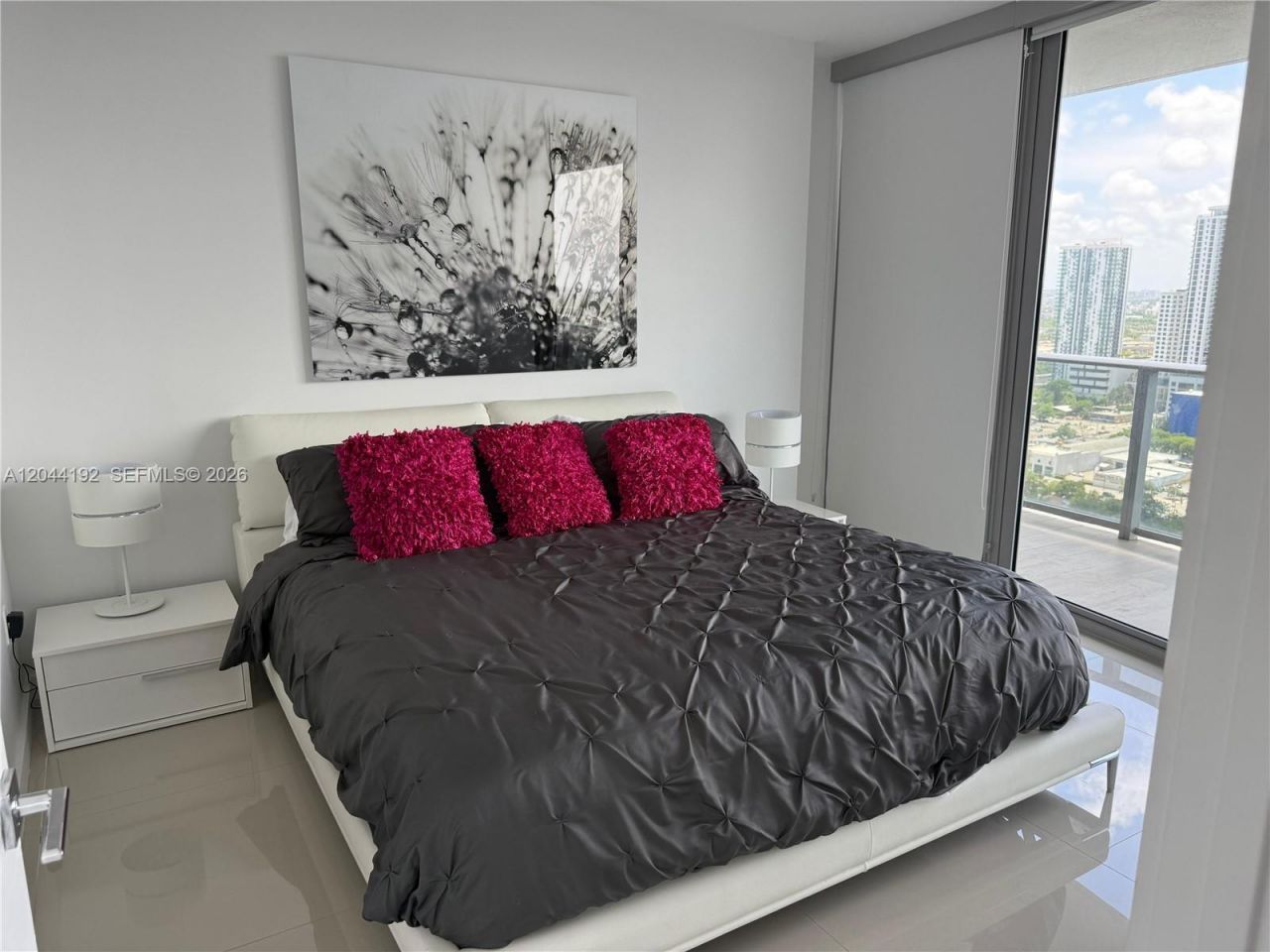 488 NE 18th St , Unit 2701, Miami, FL 33132 Photo