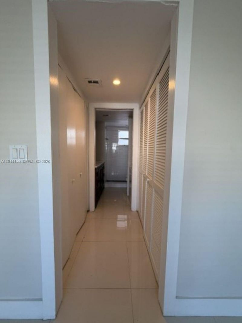 4141 Nautilus Dr , Unit 4J, Miami Beach, FL 33140 Photo