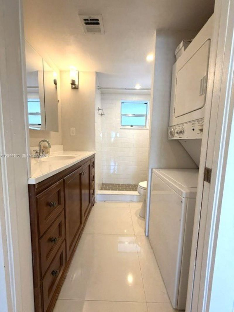 4141 Nautilus Dr , Unit 4J, Miami Beach, FL 33140 Photo