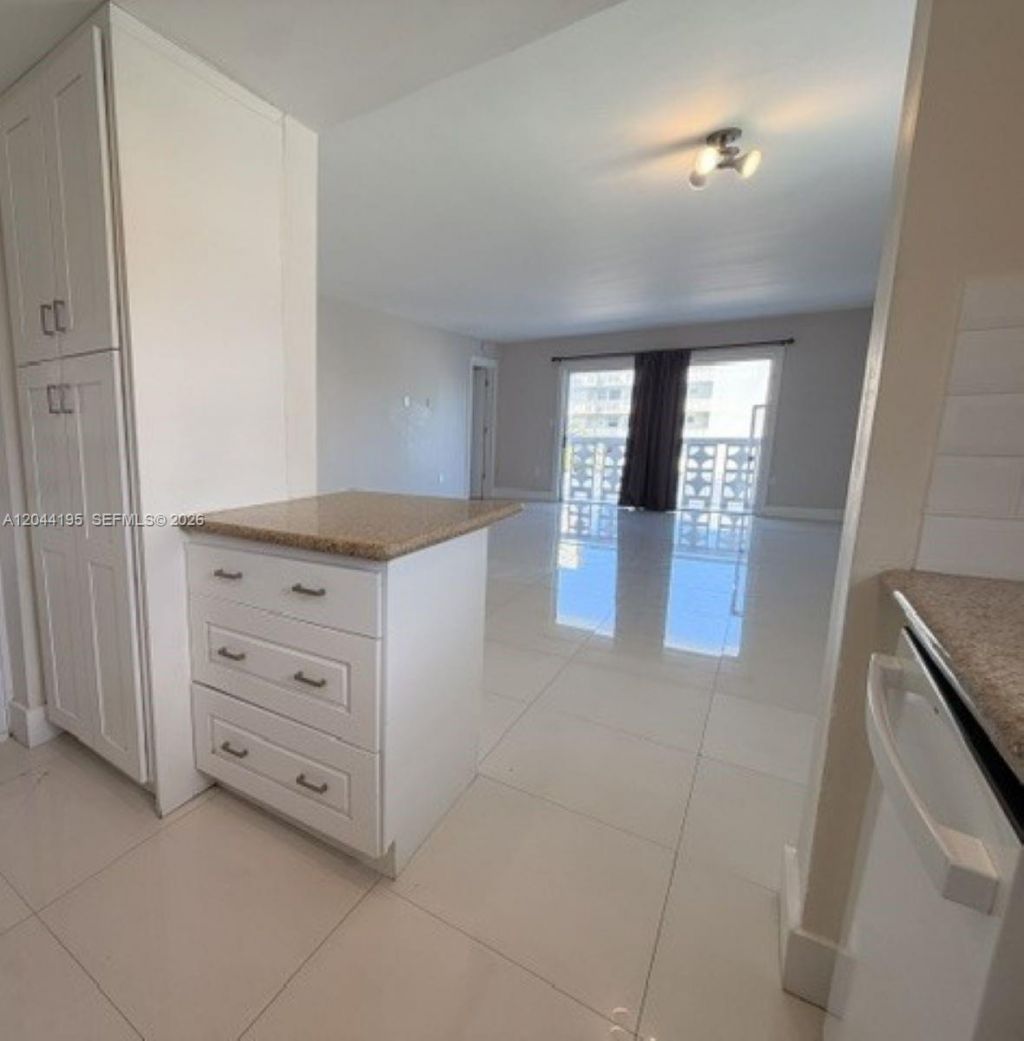 4141 Nautilus Dr , Unit 4J, Miami Beach, FL 33140 Photo