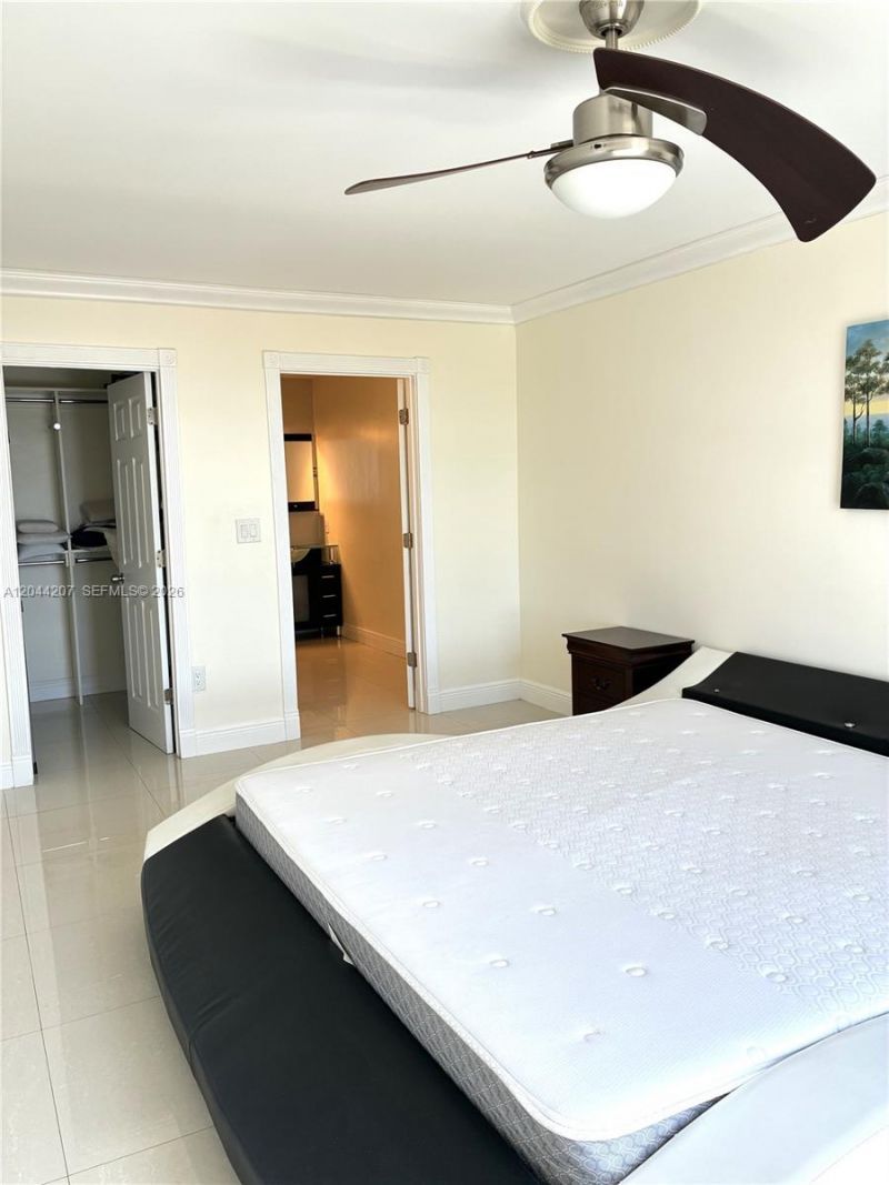 2500 NE 135th St , Unit C1011, North Miami, FL 33181 Photo
