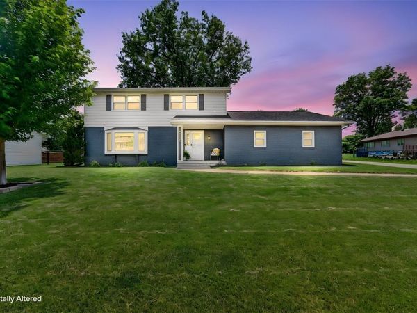 4225 Sunland Court SE, Cedar Rapids, IA 52403