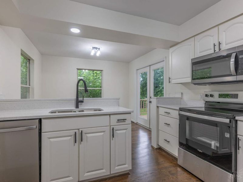 6748 Apache Way, West Chester, OH 45069 Photo 10