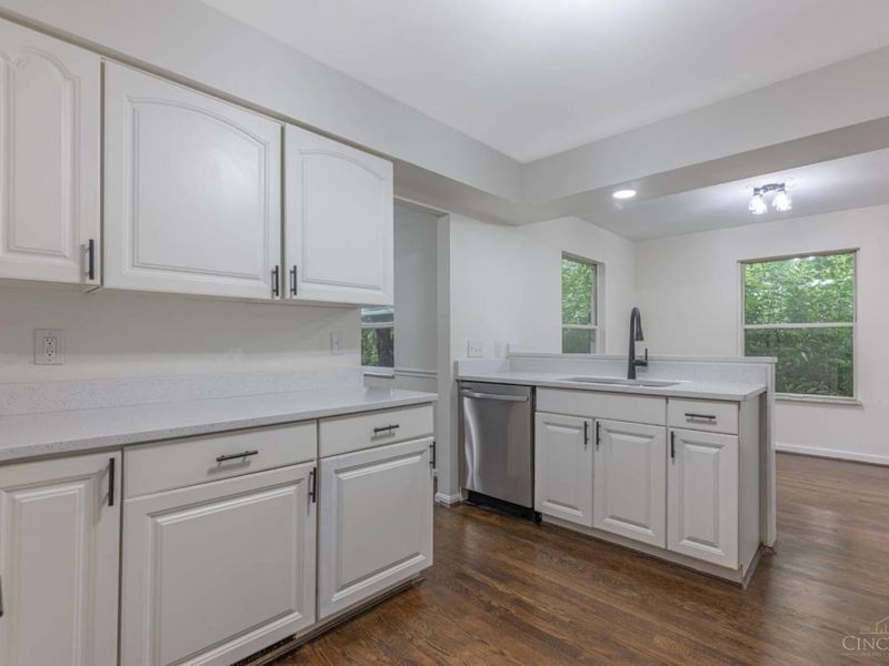 6748 Apache Way, West Chester, OH 45069 Photo 8