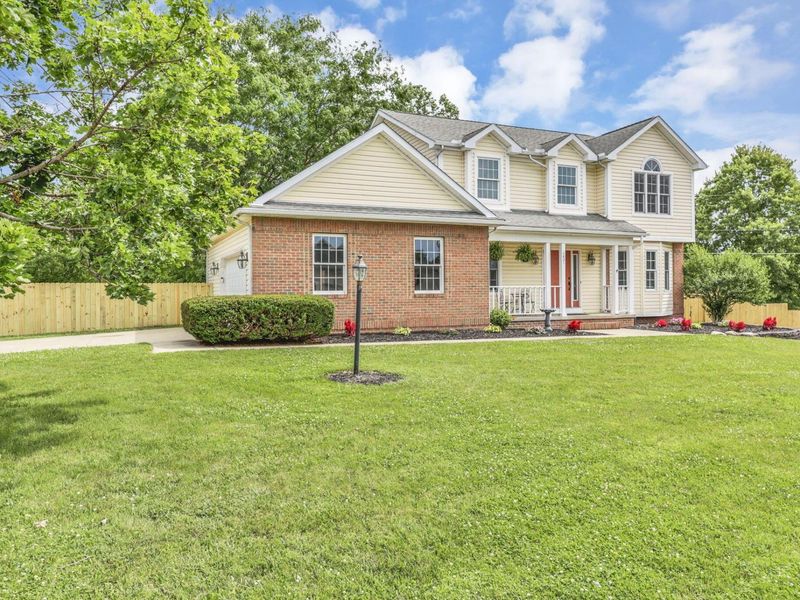 1401 Beverly Hills Drive, Lancaster, OH 43130 Photo 2