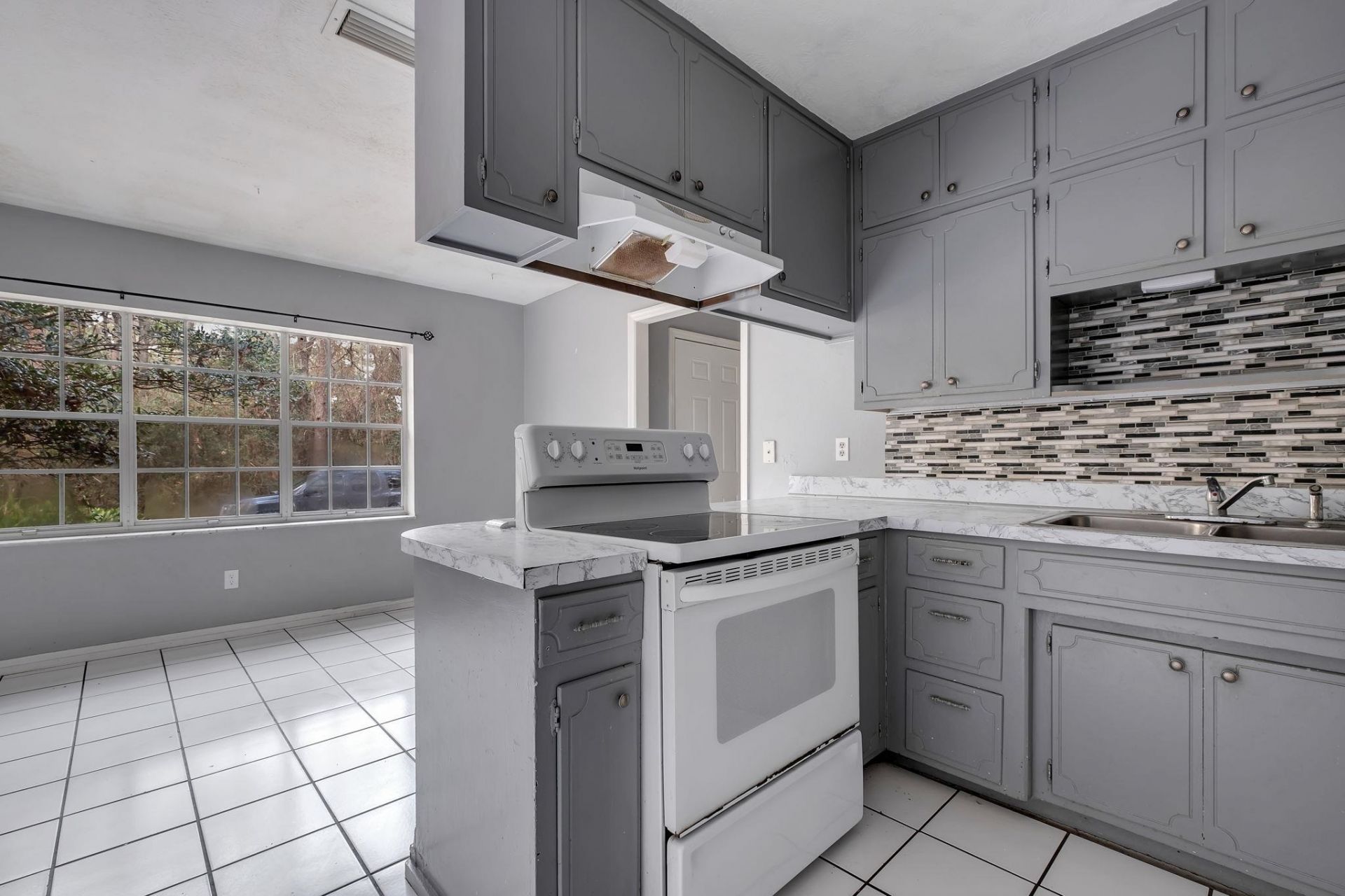 7091,7115+ Thomasville Road , Tallahassee, FL 32312 Photo