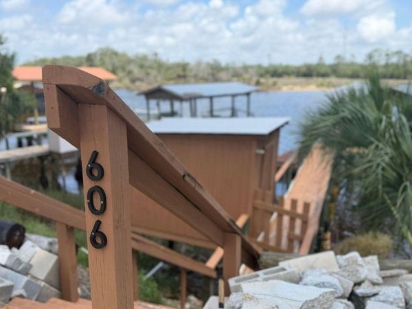 606 SE Riverside Drive , Steinhatchee, FL