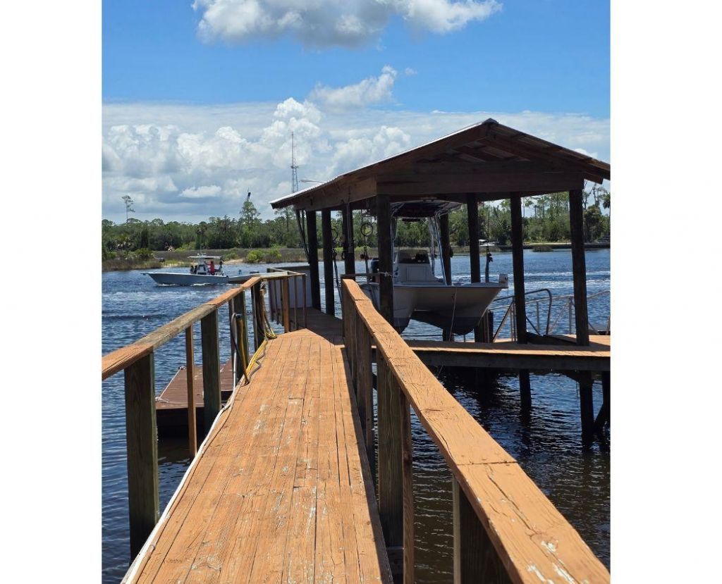 606 SE Riverside Drive, Steinhatchee, FL 00000 Photo