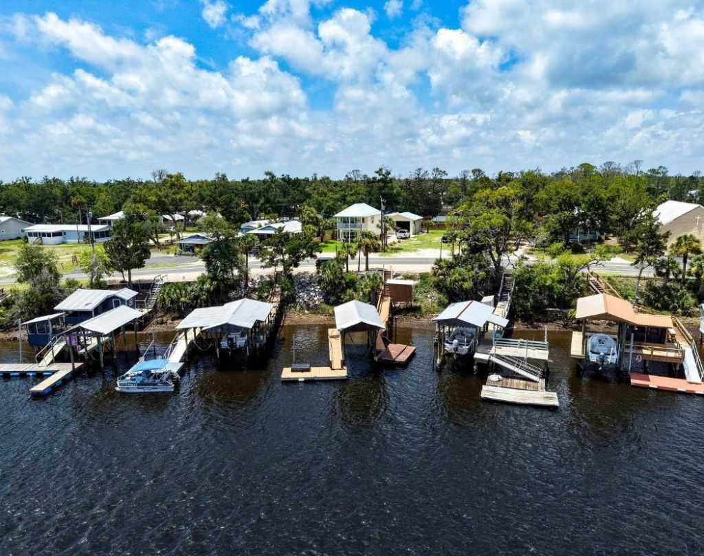 606 SE Riverside Drive, Steinhatchee, FL 00000 Photo