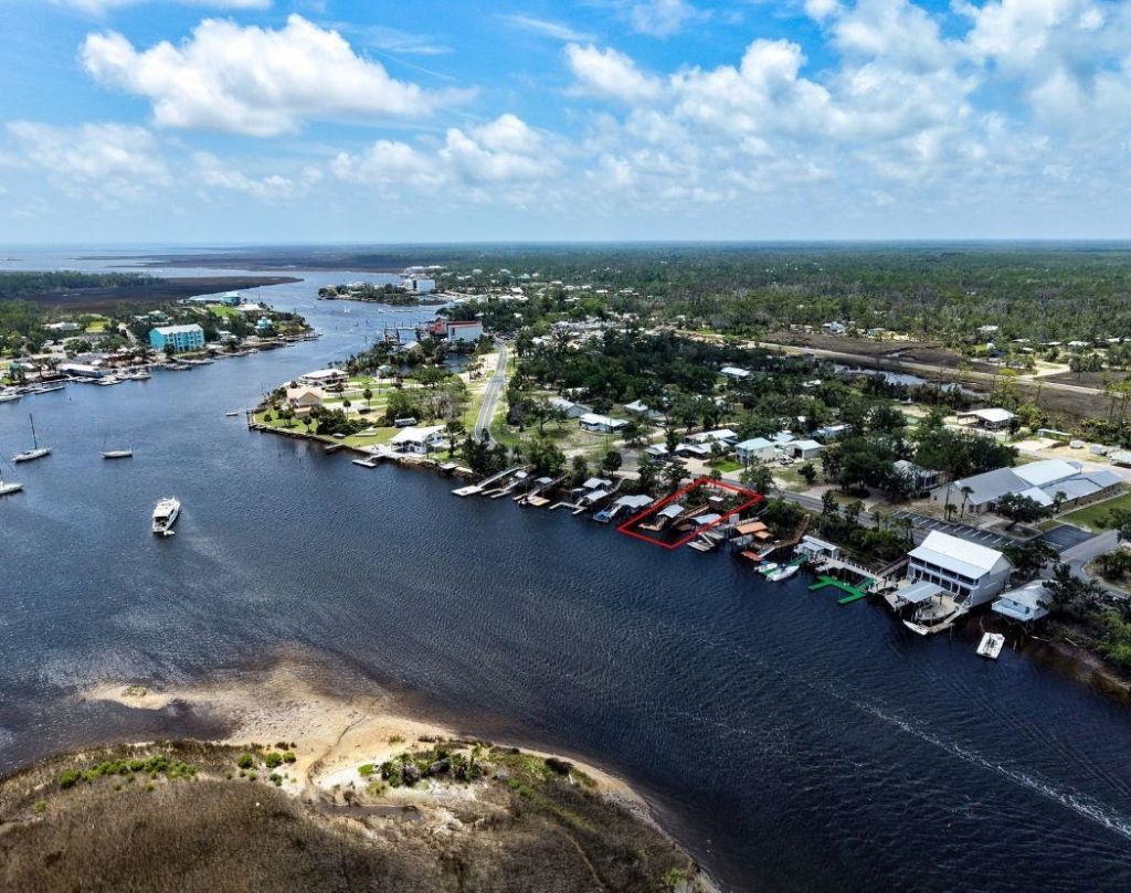 606 SE Riverside Drive, Steinhatchee, FL 00000 Photo