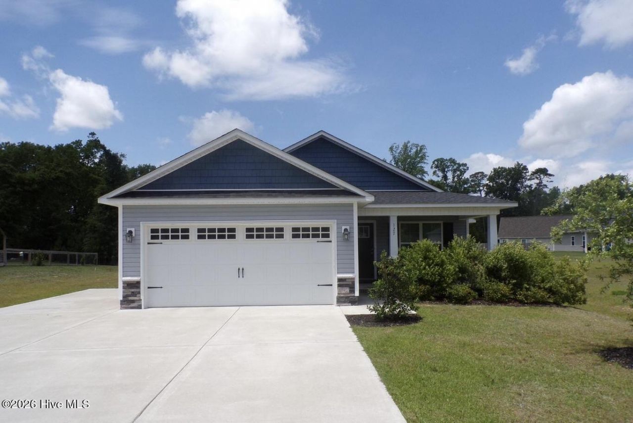 127 Waterford Way, Maysville, NC 28555 Main Photo