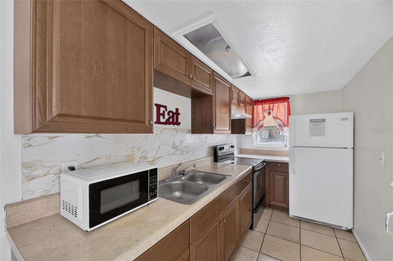 8723 & 8724 N 48th Street , Tampa, FL 33617 Photo