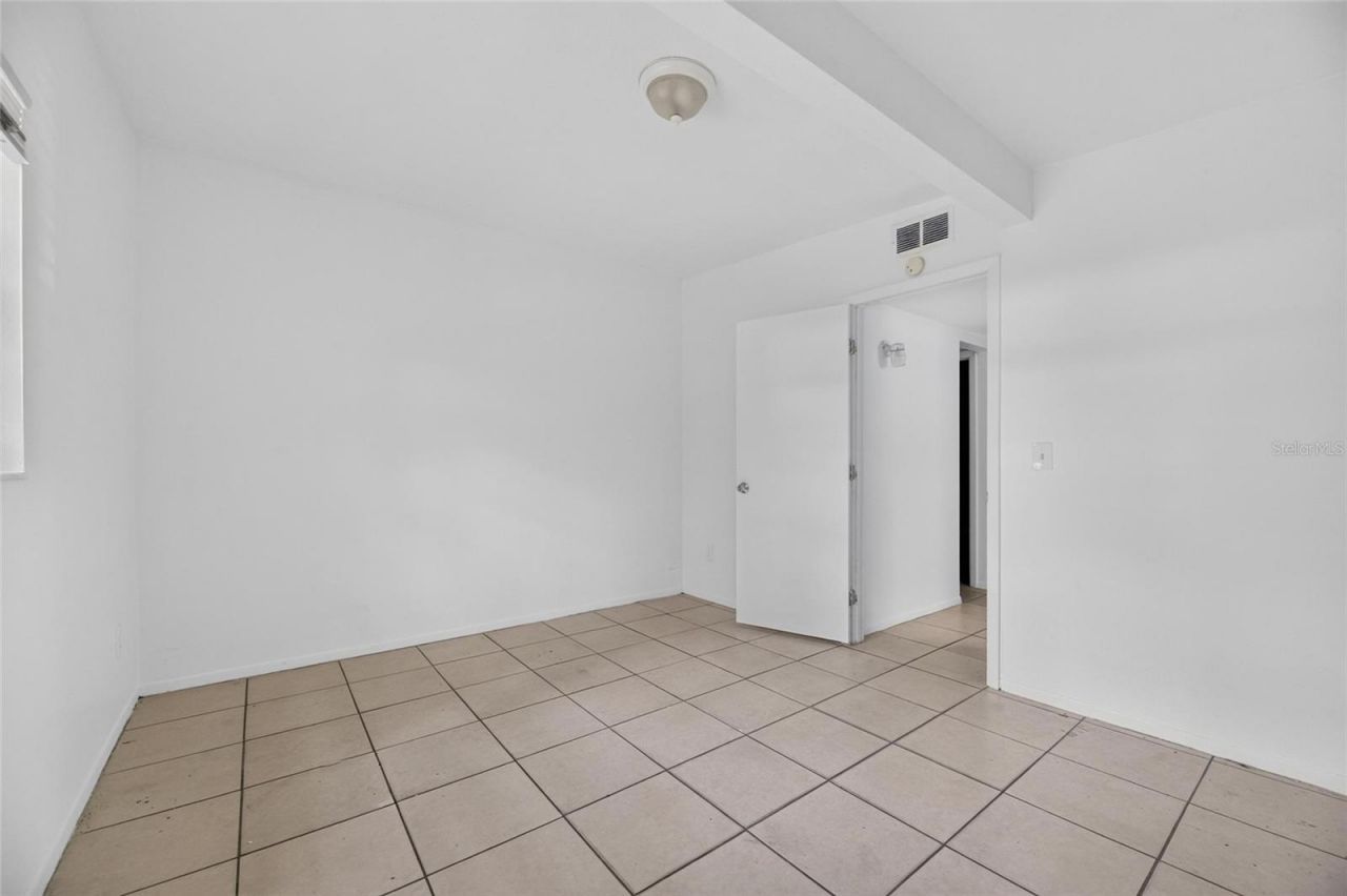 8723 & 8724 N 48th Street , Tampa, FL 33617 Photo