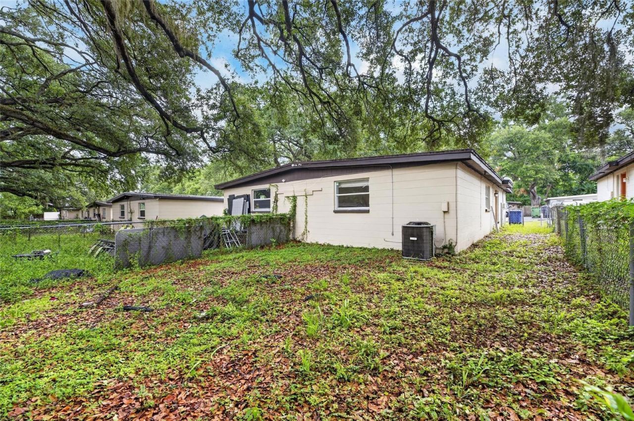 8723 & 8724 N 48th Street , Tampa, FL 33617 Photo