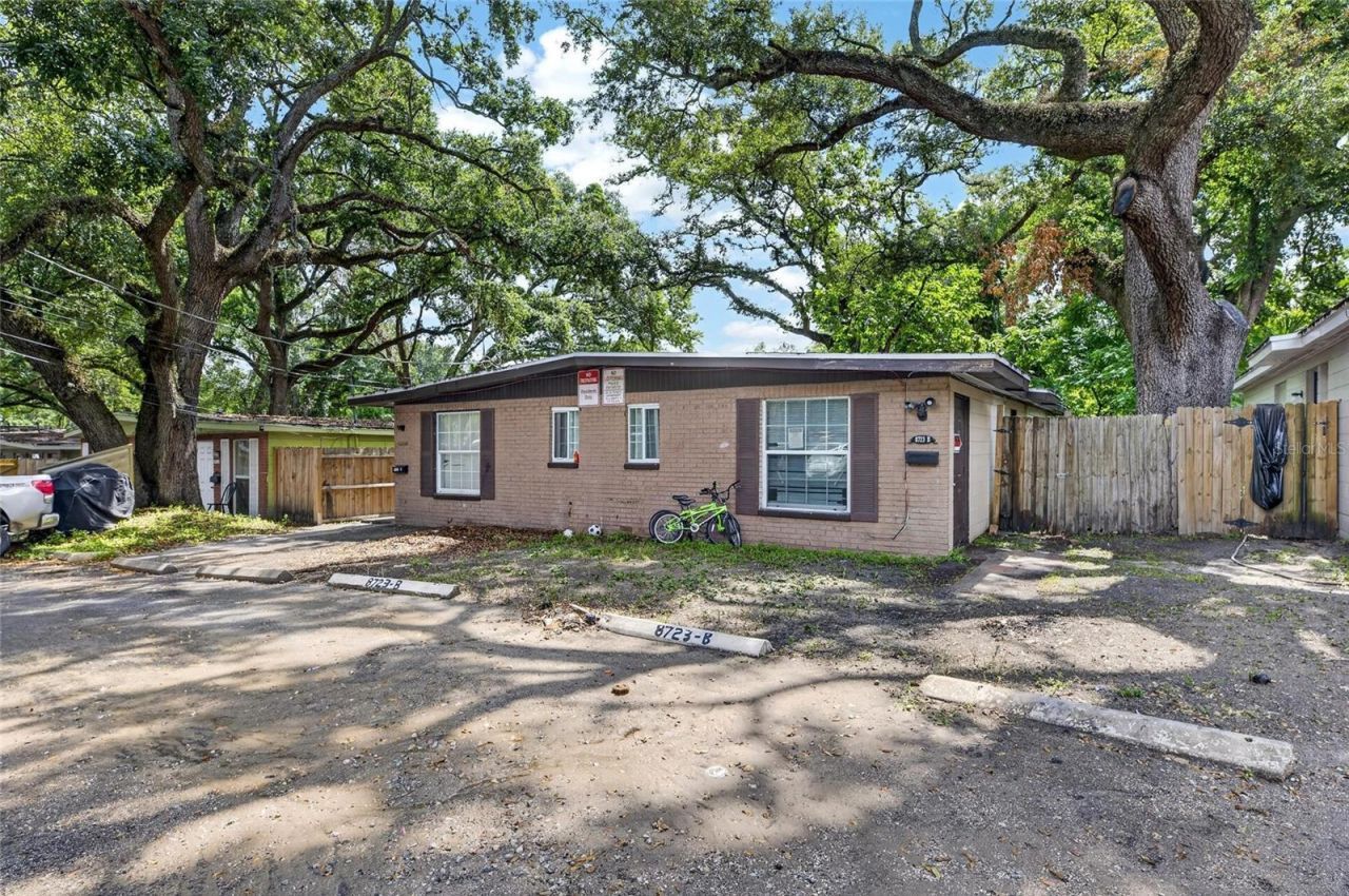 8723 & 8724 N 48th Street , Tampa, FL 33617 Photo