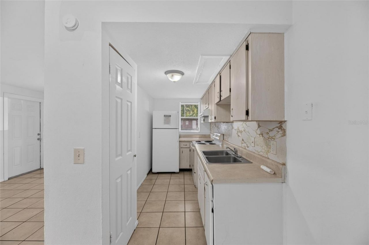 8726 & 8728 N 48th Street , Tampa, FL 33617 Photo