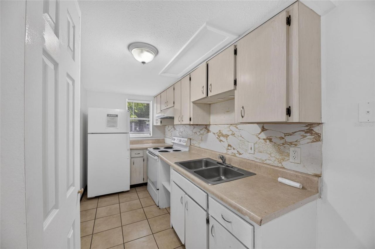 8726 & 8728 N 48th Street , Tampa, FL 33617 Photo