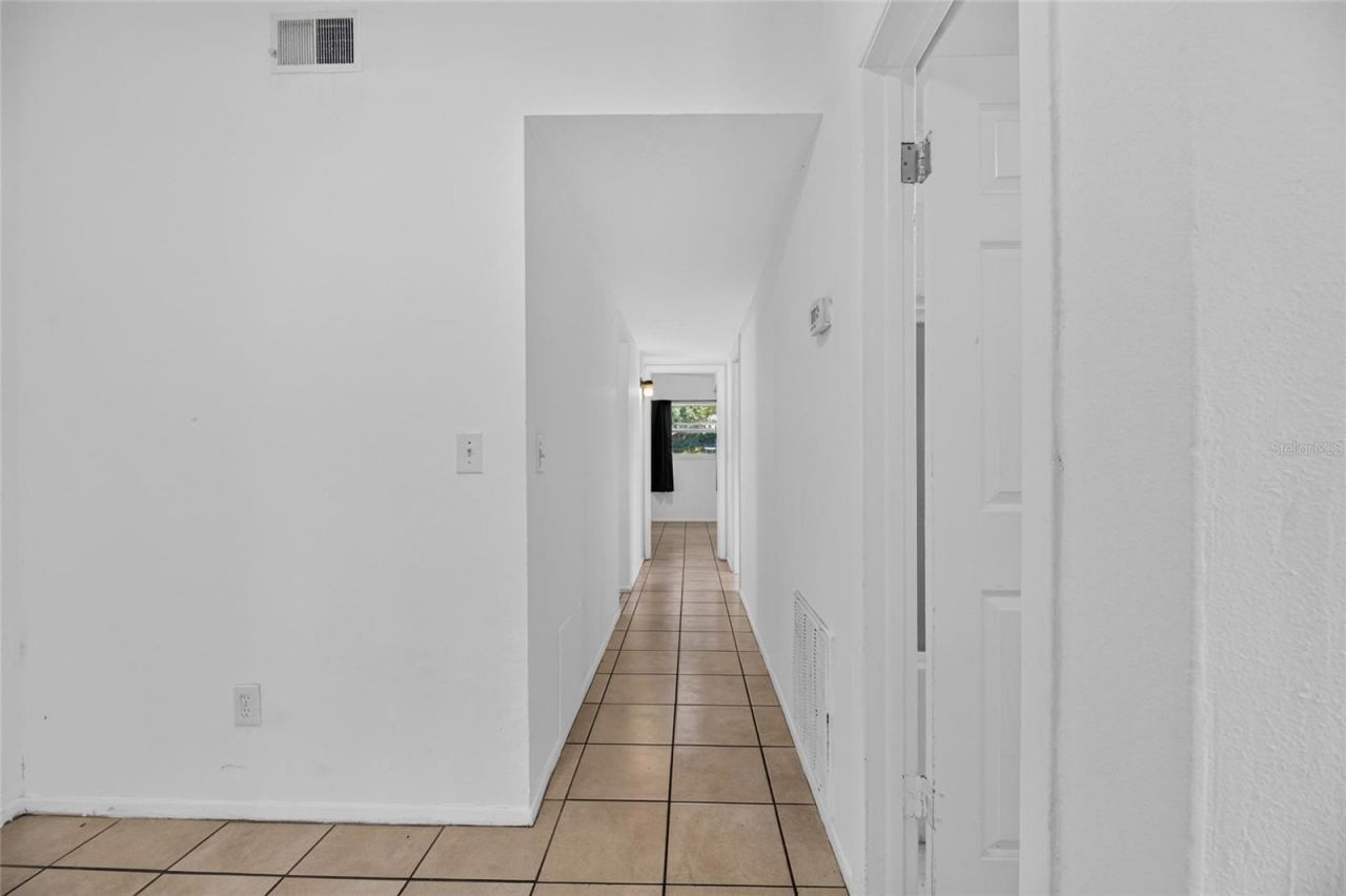8726 & 8728 N 48th Street , Tampa, FL 33617 Photo