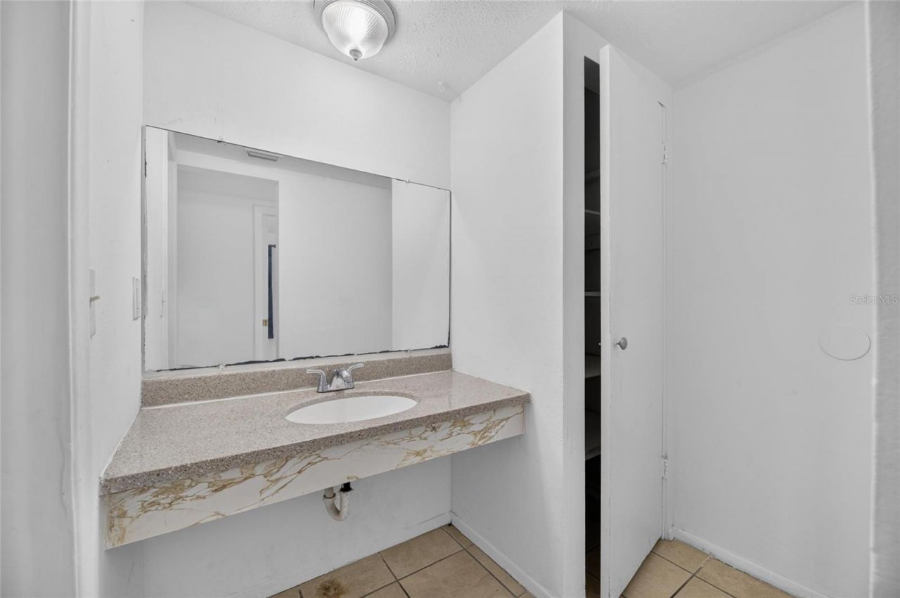8726 & 8728 N 48th Street , Tampa, FL 33617 Photo