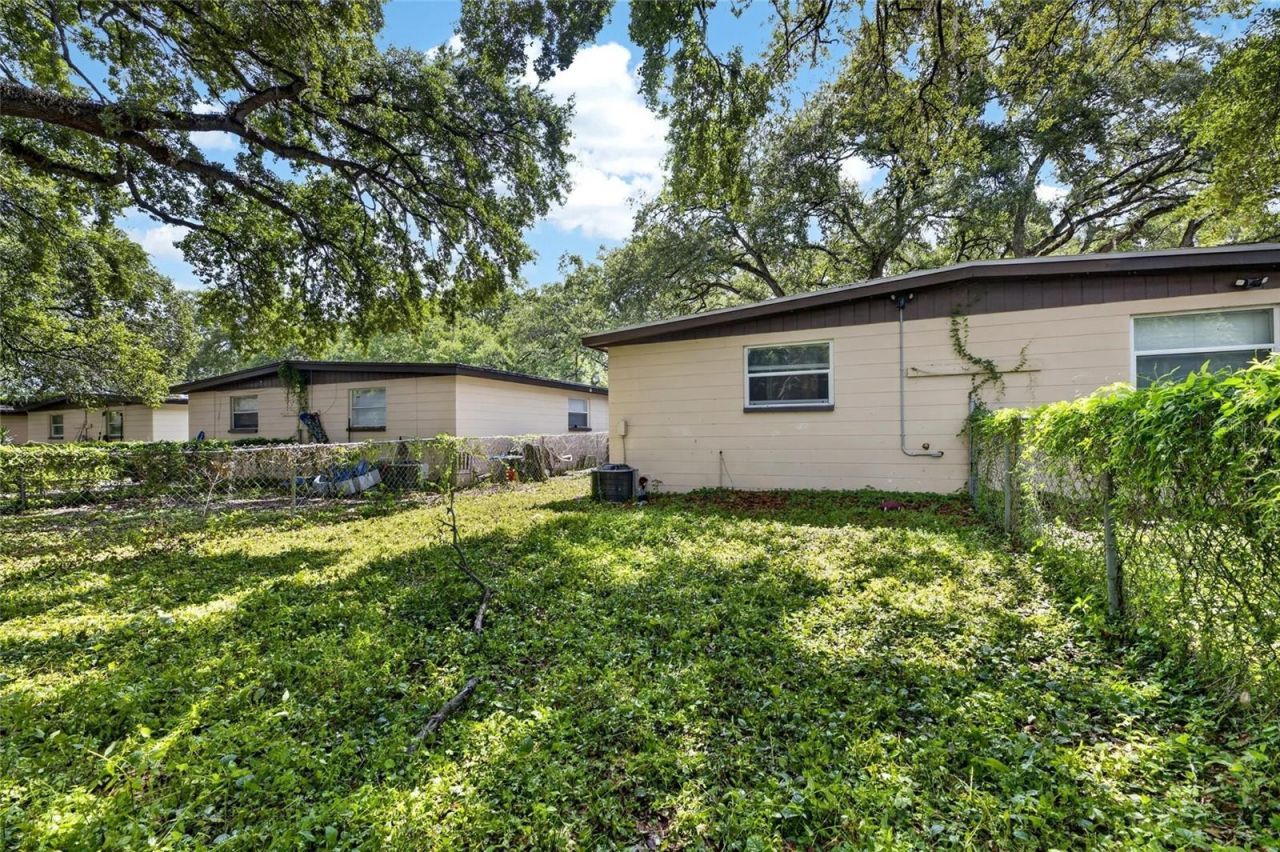 8726 & 8728 N 48th Street , Tampa, FL 33617 Photo