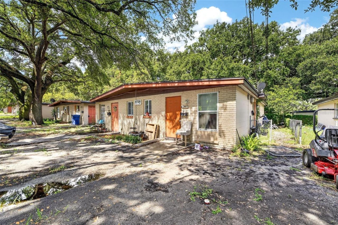 8726 & 8728 N 48th Street , Tampa, FL 33617 Photo