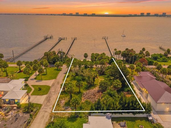 12349 S Indian River Drive, Jensen Beach, FL 34957